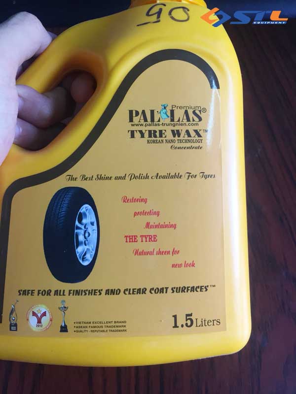 wax danh bong vo lop xe pallas