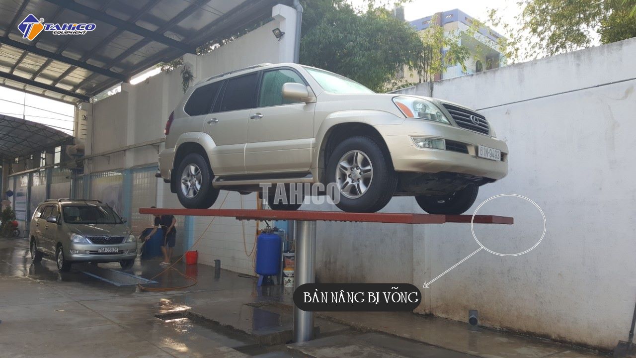 canh bao khi mua cau nang 1 tru rua xe o to