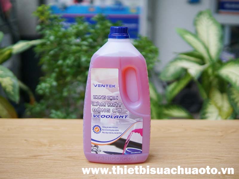 nuoc-lam-mat-dong-co-xe-o-to-ventek-2-lit