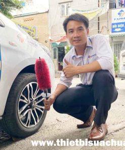 co-ve-sinh-mam-vanh-banh-xe-o-to-7011012-maxshine-3