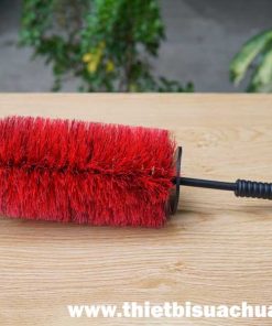 co-ve-sinh-mam-vanh-banh-xe-o-to-7011013-maxshine