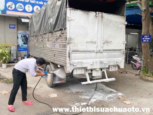 dung-dich-khong-cham-chuyen-rua-xe-tai-tenzi-truck-clean-1-lit-3