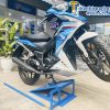 Bàn nâng rửa xe máy không cần lắp đặt